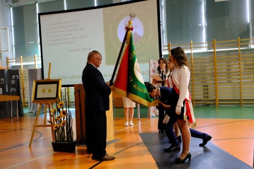 13-przekazanie-sztandau1-Copy.jpg